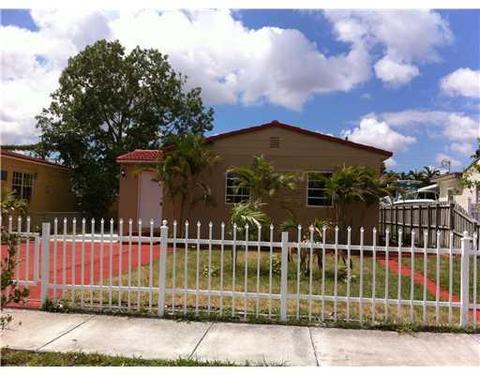 518 E 20 St, Hialeah, FL 33013 photo 1