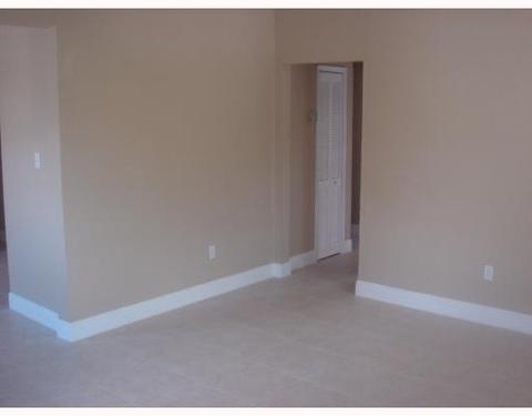 375 E 18 St, Hialeah, FL 33010 photo 3