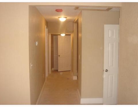 Undisclosed, Hialeah, FL 33013 photo 4