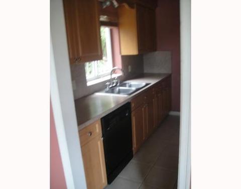 743 E 40 St, Hialeah, FL 33013 photo 3