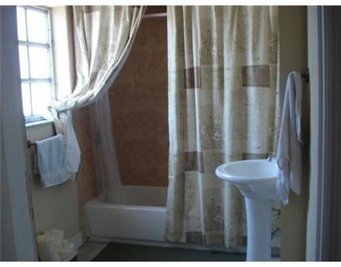 Undisclosed, Hialeah, FL 33012 photo 10