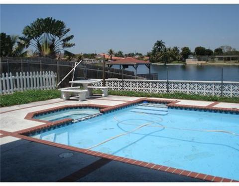 Undisclosed, Hialeah, FL 33012 photo 14