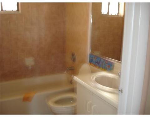 Undisclosed, Hialeah, FL 33016 photo 12