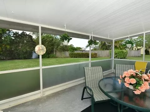 125 Arrowhead Cir, Jupiter, FL 33458 photo 13