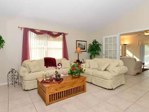125 Arrowhead Cir, Jupiter, FL 33458 photo 6