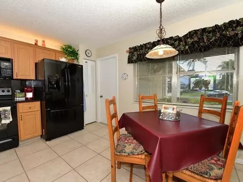 125 Arrowhead Cir, Jupiter, FL 33458 photo 3