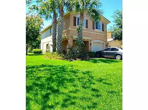 5364 SE Jennings Ln, Stuart, FL 34997 photo 1