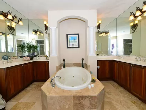 371 SW Lost River Rd, Stuart, FL 34997 photo 9