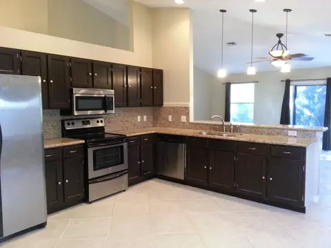 6370 Barbara St, Jupiter, FL 33458 photo 4