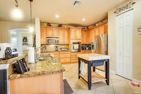 147 Killarney Ct, Jupiter, FL 33458 photo 2