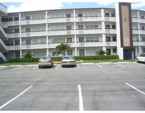 2064 Cornwall #D, Boca Raton, FL 33434 photo 1
