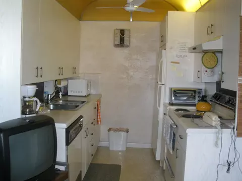 2064 Cornwall #D, Boca Raton, FL 33434 photo 2