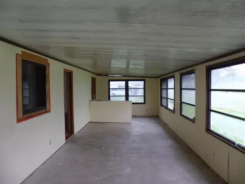 2185 SW University St, Stuart, FL 34997 photo 2