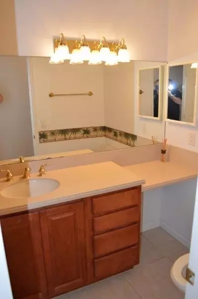 105 Half Moon Cir #D, Jupiter, FL 33458 photo 27