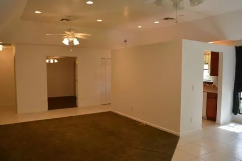 105 Half Moon Cir #D, Jupiter, FL 33458 photo 6