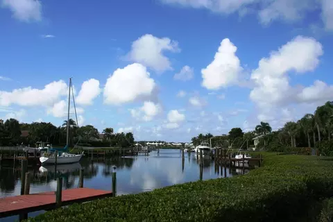 145 Commodore Dr, Jupiter, FL 33477 photo 1