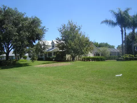 5371 SE Sterling Cir, Stuart, FL 34997 photo 2