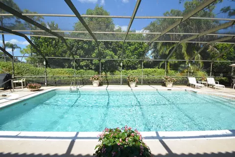 4901 Pineview Cir, Delray Beach, FL 33445 photo 10