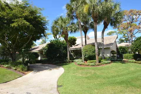 4901 Pineview Cir, Delray Beach, FL 33445 photo 2