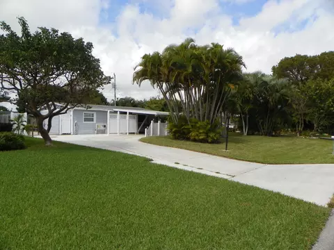307 Pittsburgh Dr, Jupiter, FL 33458 photo 2