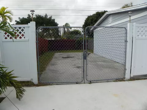 307 Pittsburgh Dr, Jupiter, FL 33458 photo 14