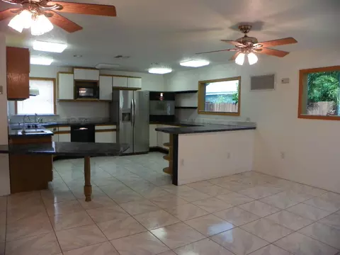 307 Pittsburgh Dr, Jupiter, FL 33458 photo 4