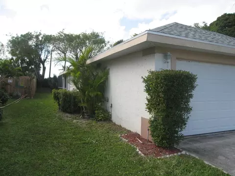 6 Heather Trace Dr, Boynton Beach, FL 33436 photo 3