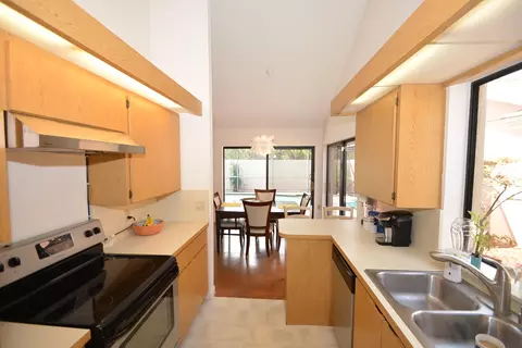 150 Seashore Dr, Jupiter, FL 33477 photo 9