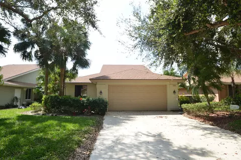 150 Seashore Dr, Jupiter, FL 33477 photo 2