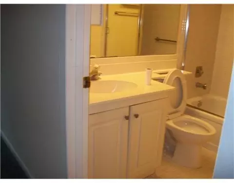 1027 Exeter B, Boca Raton, FL 33434 photo 10