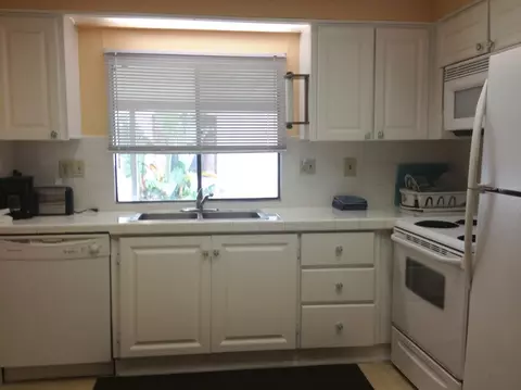 2687 SW Monarch Trl, Stuart, FL 34997 photo 4