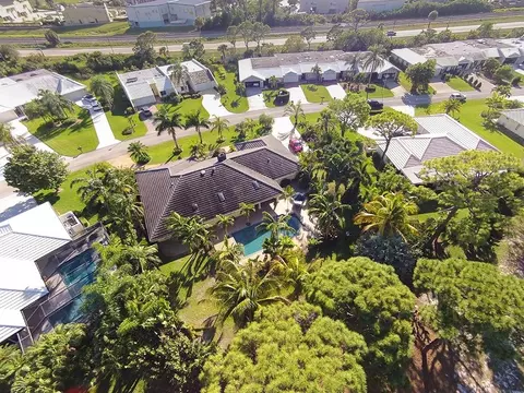 2921 SE Fairway W, Stuart, FL 34997 photo 3