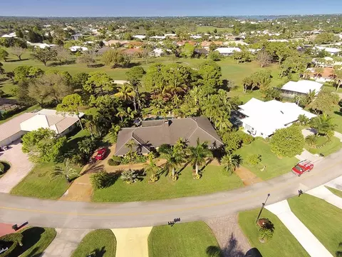 2921 SE Fairway W, Stuart, FL 34997 photo 2