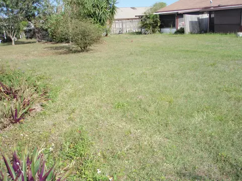 42 SE Cayuga Ter, Stuart, FL 34997 photo 2