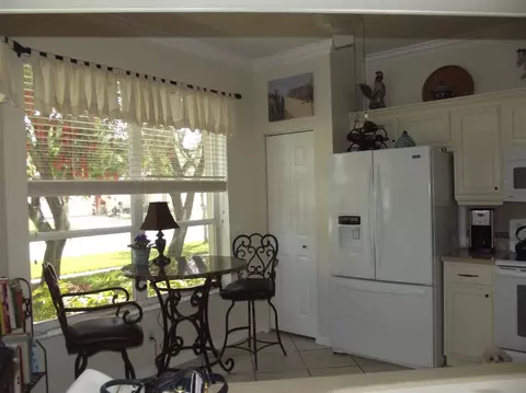 6901 SE Warwick Ln, Stuart, FL 34997 photo 8