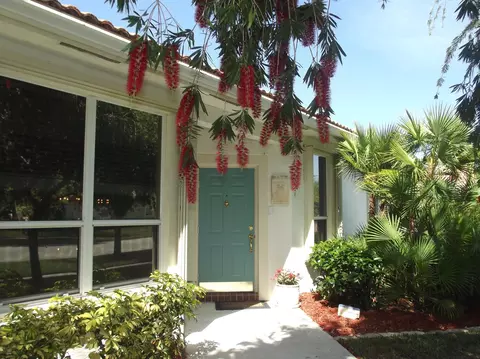6901 SE Warwick Ln, Stuart, FL 34997 photo 4