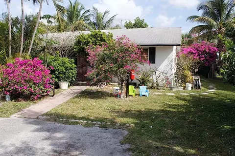 417 1 St, Jupiter, FL 33458 photo 1