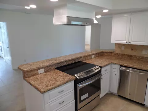 18393 Oak Leaf Ct, Jupiter, FL 33458 photo 4