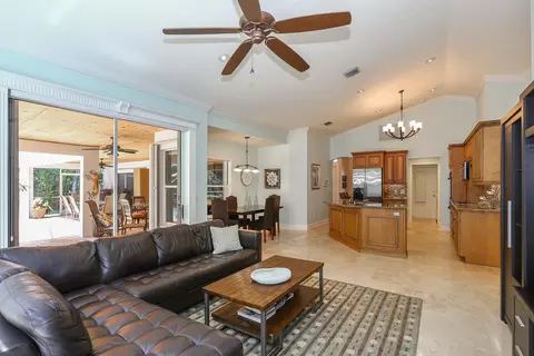 141 Helios Dr, Jupiter, FL 33477 photo 4