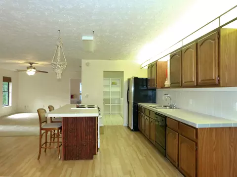634 NW North River Dr, Stuart, FL 34994 photo 8