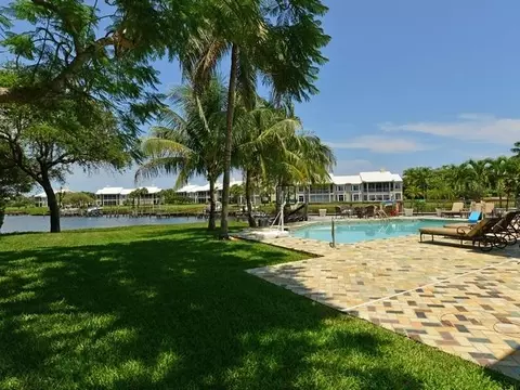 103 Schooner Ln, Jupiter, FL 33477 photo 2