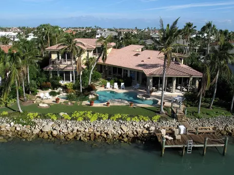 7022 SE Harbor Cir, Stuart, FL 34996 photo 1