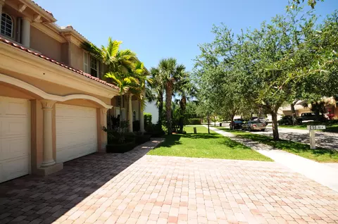 574 Scrubjay Ln, Jupiter, FL 33458 photo 8
