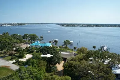 1274 NW River Ter, Stuart, FL 34994 photo 2