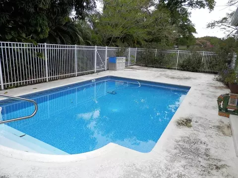 722 SE 5th St, Stuart, FL 34994 photo 4