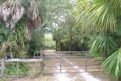 2277 E Rd, Loxahatchee, FL 33470 photo 3