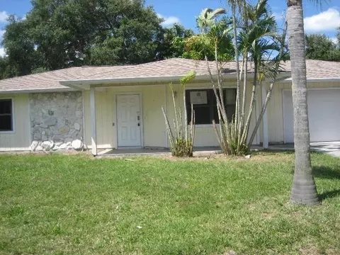 700 SW Pine Ave, Stuart, FL 34994 photo 1