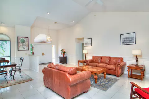 111 Pegasus Dr, Jupiter, FL 33477 photo 9
