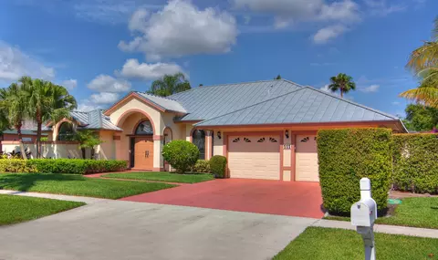 111 Pegasus Dr, Jupiter, FL 33477 photo 3