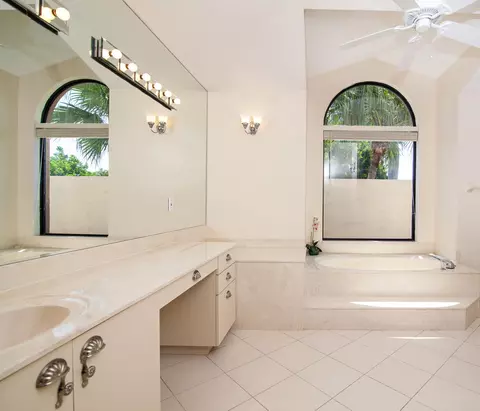 111 Pegasus Dr, Jupiter, FL 33477 photo 16